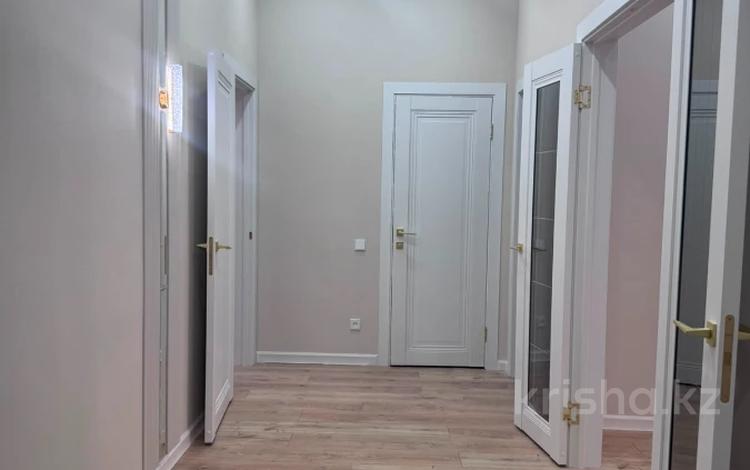 2-бөлмелі пәтер · 70.1 м² · 2/9 қабат, Алтын орда ш/а., бағасы: 39 млн ₸ в Актобе, мкр. Алтын орда — фото 2