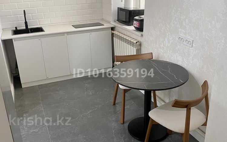 2-комнатная квартира · 44 м² · 1/2 этаж, мкр Новый Город, Гоголя 5 за 250 000 ₸ в Караганде, Казыбек би р-н — фото 2