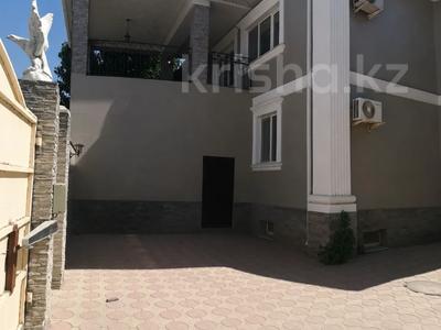 Жеке үй · 8 бөлме · 380 м² · 8 сот., Переулок Акжал, бағасы: ~ 1.8 млн 〒 в Атырау