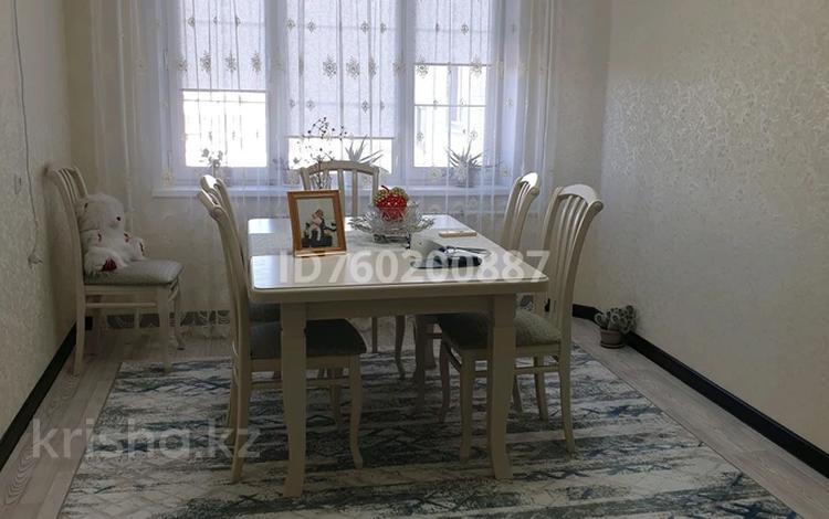 3-комнатная квартира · 67 м² · 6/9 этаж, Есет Батыра 13 за 21 млн 〒 в Актобе — фото 2