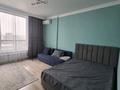 1-комнатная квартира · 45 м² · 16/18 этаж, Санжара Асфендиярова 1 за 220 000 ₸ в Астане, Нура р-н — фото 8