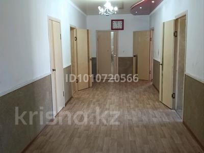 Отдельный дом · 4 комнаты · 180 м² · 10 сот., Караган босага 182 за 16 млн ₸ в Жанаозен