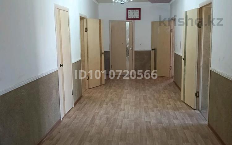 Отдельный дом · 4 комнаты · 180 м² · 180 сот., Караган босага 182 за 18 млн 〒 в Жанаозен — фото 2