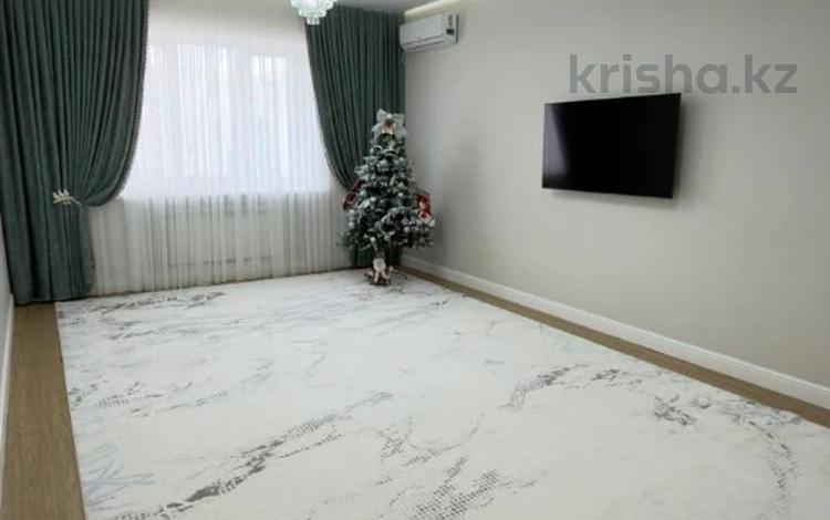 3-комнатная квартира · 106.4 м² · 8/10 этаж, мкр. Алтын орда, пр молдагуловой 62 за 48.5 млн ₸ в Актобе — фото 5