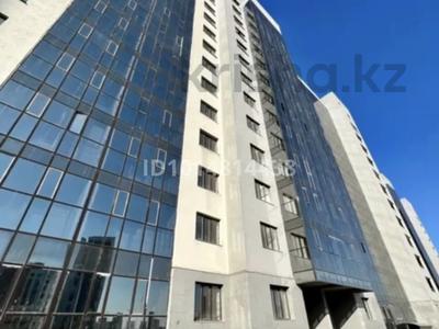 3-бөлмелі пәтер · 89.5 м² · 3/13 қабат, Максут Нарикбаев 6а, бағасы: 74 млн ₸ в Астане, Нура р-н