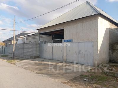Отдельный дом · 5 комнат · 180 м² · 8 сот., мкр Ынтымак , Досбол Назаров 32 за 40 млн ₸ в Шымкенте, Абайский р-н