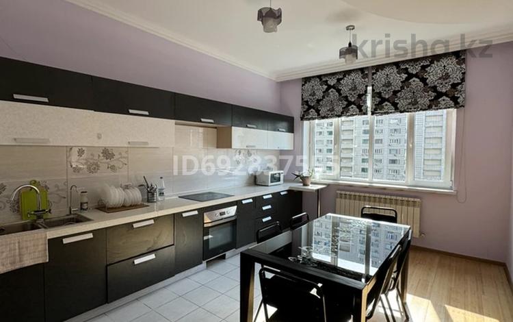 2-комнатная квартира · 92 м² · 7/16 этаж, Абая 150/230 за 390 000 ₸ в Алматы, Бостандыкский р-н — фото 3