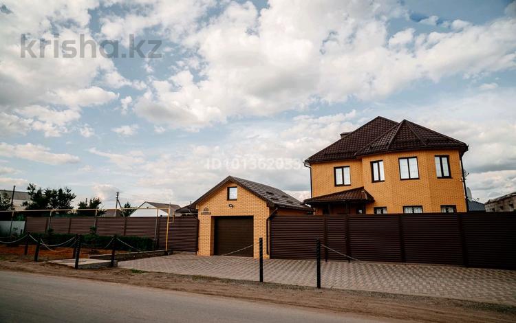 Отдельный дом · 6 комнат · 180 м² · 10 сот., мкр Старый Аэропорт, Коняхина 10 за 220 млн ₸ в Уральске — фото 2