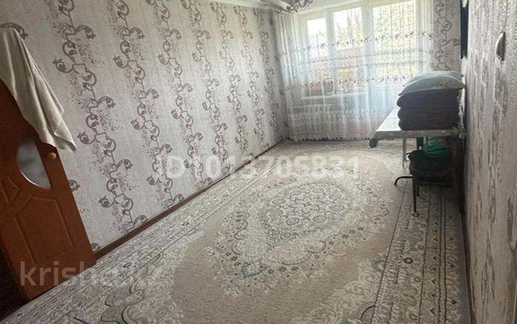3-бөлмелі пәтер · 60.8 м² · 3/5 қабат, Военская 4А — Военторг рядом Корзинка и ул.Аскарова, бағасы: 14 млн ₸ в Таразе — фото 2