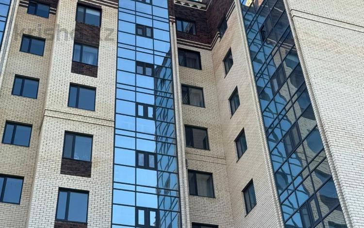 4-бөлмелі пәтер · 146 м² · 7/9 қабат, Ауельбекова 45, бағасы: 78 млн ₸ в Кокшетау — фото 2