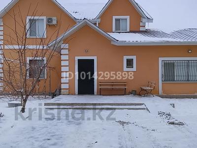 Жеке үй · 5 бөлме · 240 м² · 8 жүзд., Канцева 6, бағасы: 62 млн ₸ в Атырау, мкр Ак депо