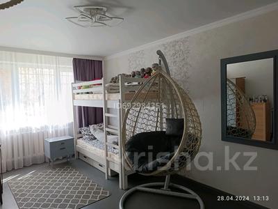 3-комнатная квартира · 61.8 м² · 1/5 этаж, мкр Новый Город, Нуркена Абдирова 17 за 23 млн ₸ в Караганде, Казыбек би р-н