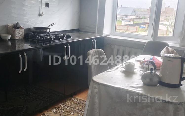 4-бөлмелі пәтер · 75 м² · 3/5 қабат, Жайсан 6, бағасы: 25 млн ₸ в Шу — фото 2