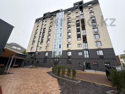 3-бөлмелі пәтер · 141 м² · 4/9 қабат, Аманжолова 110, бағасы: 98 млн ₸ в Уральске