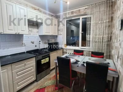 3-комнатная квартира · 64 м² · 4/5 этаж, 4мкр 2 дом — Напротив городского АКИМАТА за 12.5 млн ₸ в Жанатасе