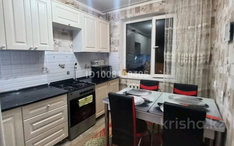 3-комнатная квартира · 64 м² · 4/5 этаж, 4мкр 2 дом — Напротив городского АКИМАТА за 12.5 млн ₸ в Жанатасе — фото 20