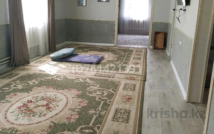 Отдельный дом · 4 комнаты · 160 м² · 8 сот., Беркимбаева — Бактыбай-вокзалная за 50 млн 〒 в Актобе, мкр Москва — фото 2