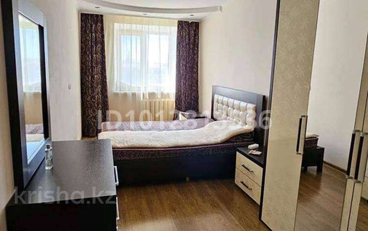 2-бөлмелі пәтер · 63 м² · 3/5 қабат, Ауэзова 63а, бағасы: 19.8 млн ₸ в Атырау, мкр Жилгородок — фото 2