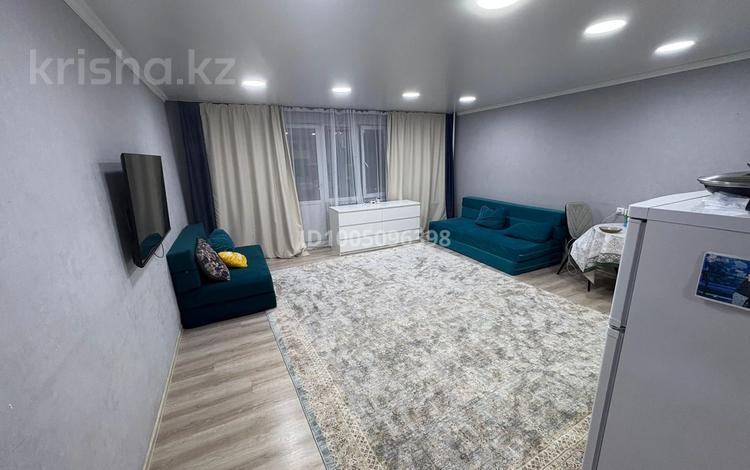 1-бөлмелі пәтер · 43 м² · 8/9 қабат, Кокжал-Барака 13 — Кокжал-Барака, бағасы: 20 млн ₸ в Усть-Каменогорске, Ульбинский — фото 2