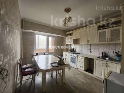 3 комнаты · 90 м² · 2/5 этаж, мкр №8 55а за 65 000 〒 в Алматы, Ауэзовский р-н