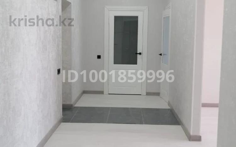 2-бөлмелі пәтер · 80 м² · 6/7 қабат, ЖК «Шұғыла» 2 10А, бағасы: 20 млн ₸ в Жанаозен — фото 3