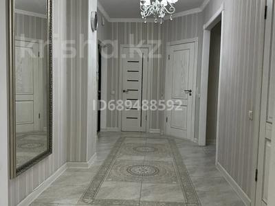 3-комнатная квартира, 120 м², 5/12 этаж помесячно, Омарова за 300 000 〒 в Астане, Нура р-н