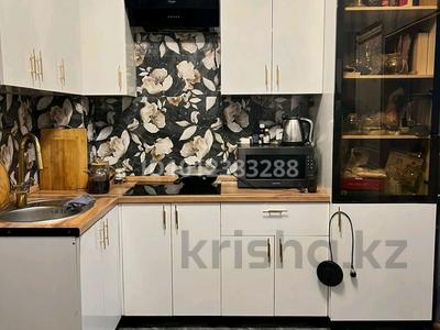 2-бөлмелі пәтер · 60 м² · 1/10 қабат, ул. Туркестан 115к2, бағасы: 300 000 ₸ в Алматы, Медеуский р-н