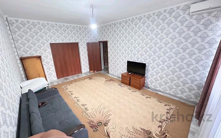 2-бөлмелі пәтер · 68 м² · 4/4 қабат, 17 микрорайон 26, бағасы: 180 000 ₸ в Шымкенте — фото 2