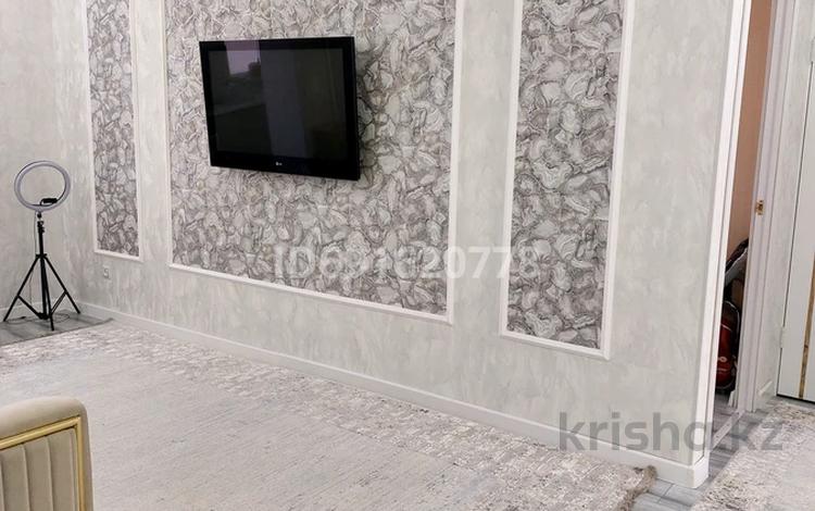 4-комнатная квартира · 94 м² · 3/5 этаж, 27-й мкр — Рядом т.ц "Байтерек",Конц.товар "Абди" Супер маркет "Дана" за 30 млн ₸ в Актау — фото 2