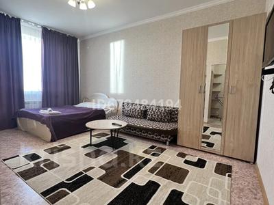 1-комнатная квартира, 40 м², 6/8 этаж посуточно, Кабанбай батыра 58б за 10 000 〒 в Астане, Есильский р-н