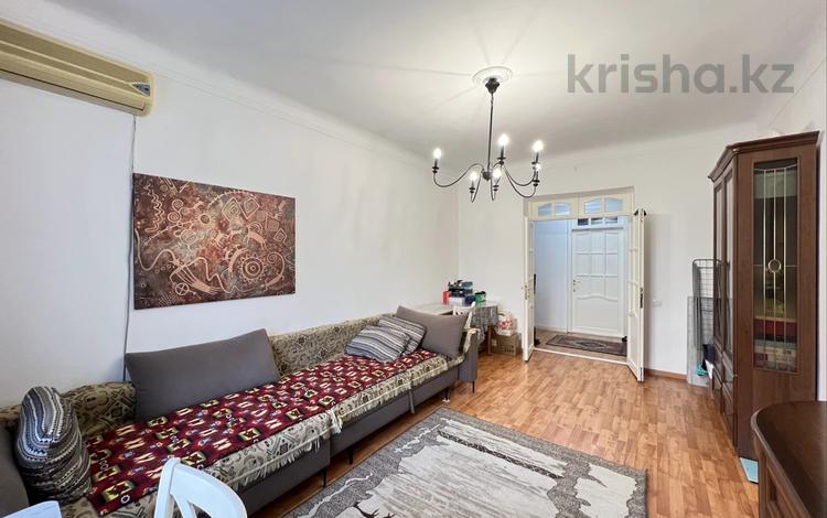 3-комнатная квартира · 70 м² · 3/3 этаж, Толе би — ул. Жумалиева за 56 млн 〒 в Алматы, Алмалинский р-н — фото 3