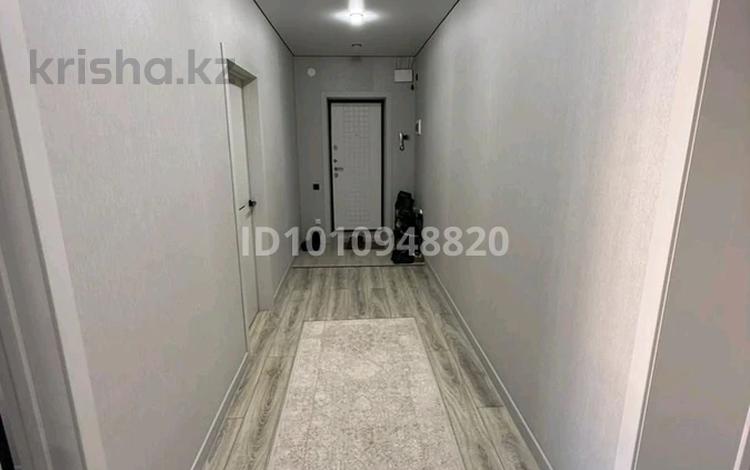 2-комнатная квартира · 80 м² · 2/5 этаж, Кеменгер стр.49 — 10 микрорайон за 34 млн ₸ в Уральске — фото 2