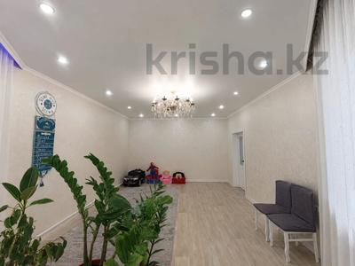 Отдельный дом · 4 комнаты · 178 м² · 5 сот., Алпамыс Батыра за 34 млн ₸ в Уральске