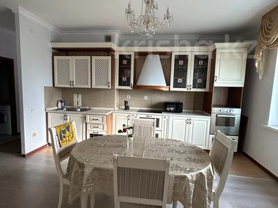 4-бөлмелі пәтер, 130 м², 5/36 қабат ай сайын, Кабанбай батыра 11, бағасы: 400 000 〒 в Астане, Есильский р-н