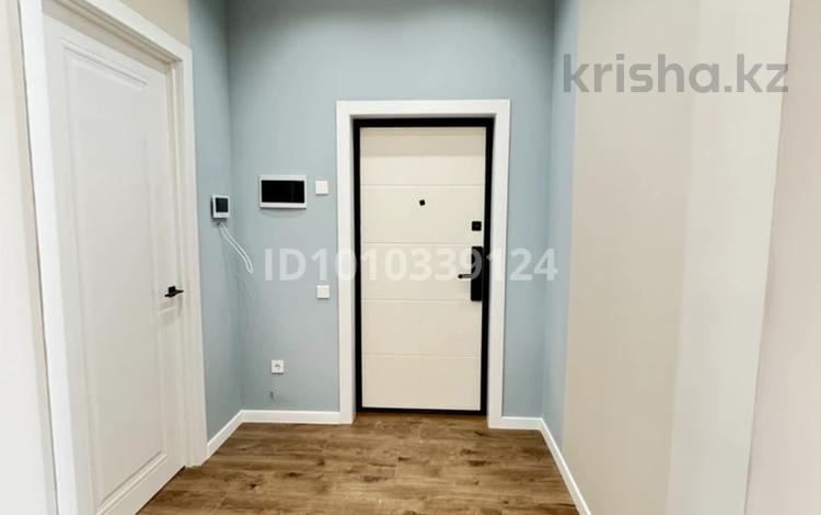 3-комнатная квартира · 70 м² · 12/18 этаж, е 36 6 за 48 млн 〒 в Астане, Нура р-н — фото 2