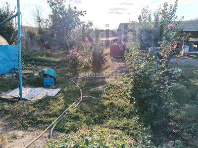 Отдельный дом · 2 комнаты · 65 м² · 14 сот., Набережная 5 — Акимат школа поликлиника в шаговой доступности за 6.5 млн ₸ в Большом Чагане