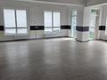3-бөлмелі пәтер · 110 м² · 2/10 қабат, Кабанбай Батыра 15, бағасы: 350 000 ₸ в Алматы, Медеуский р-н — фото 2