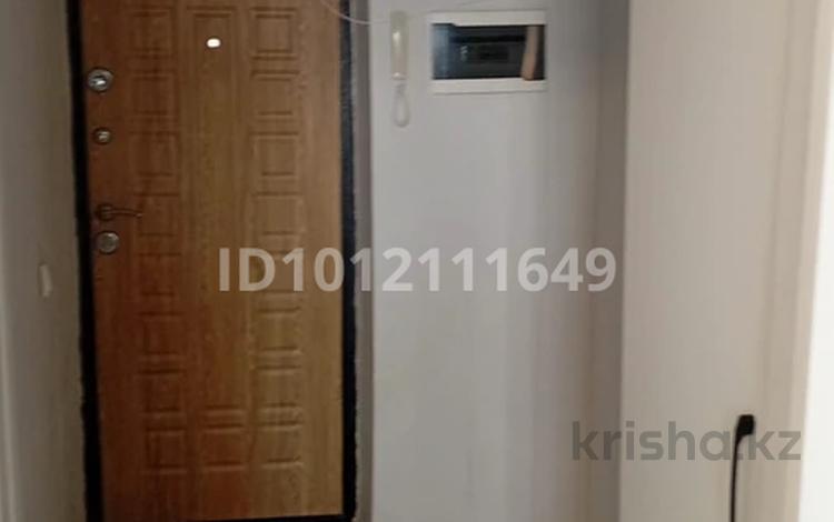 1-комнатная квартира · 49 м² · 8/9 этаж, ул. Сауран 20 за 200 000 ₸ в Астане, Есильский р-н — фото 2