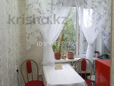 3-комнатная квартира · 62 м² · 5/5 этаж, Майкудук, 17й микрорайон 36 за 15.5 млн ₸ в Караганде, Алихана Бокейханова р-н
