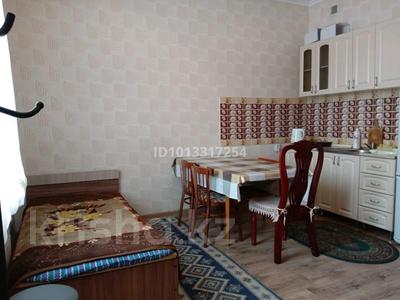 Жеке үй · 2 бөлме · 75 м², Биржан Сал 29, бағасы: 30 000 ₸ в Бурабае