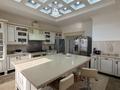 Жеке үй · 10 бөлме · 1300 м² · 40 жүзд., Сұлусай ш/а., Бейсеуова 114, бағасы: ~ 1.9 млрд ₸ в Алматы, Медеуский р-н — фото 23