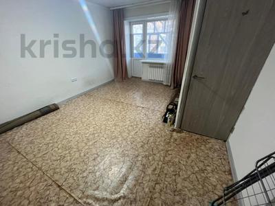 1-комнатная квартира · 33 м² · 4/4 этаж, Ауэзова за 11 млн 〒 в Петропавловске