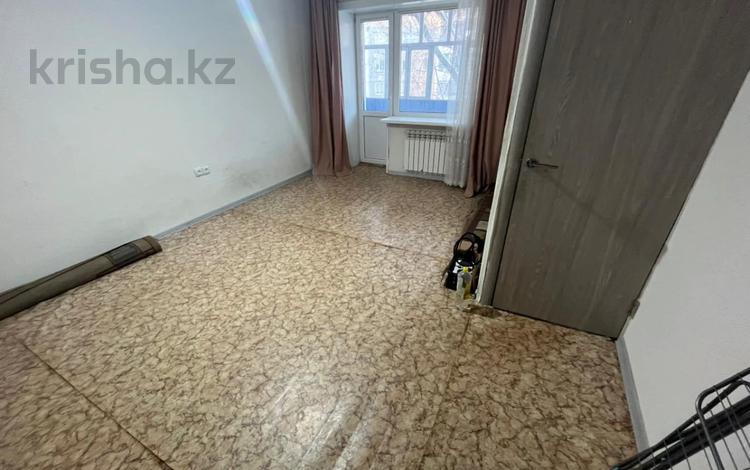 1-комнатная квартира · 33 м² · 4/4 этаж, Ауэзова за 11 млн 〒 в Петропавловске — фото 2