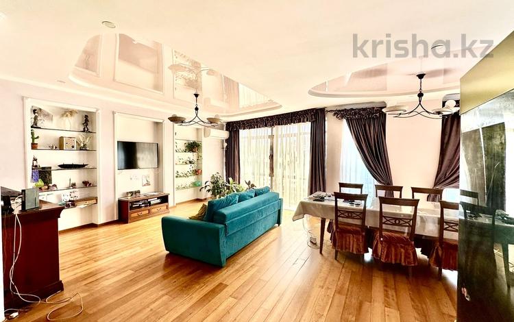 4-комнатная квартира · 175 м² · 7/10 этаж, Мкр Самал 2 16б за 800 000 ₸ в Алматы, Медеуский р-н — фото 2