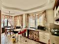4-комнатная квартира · 175 м² · 7/10 этаж, Мкр Самал 2 16б за 800 000 ₸ в Алматы, Медеуский р-н — фото 9