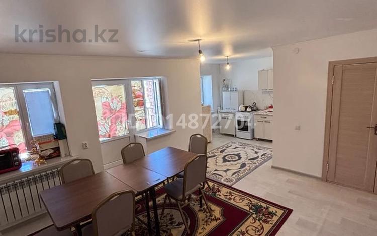2-бөлмелі пәтер · 40 м² · 2/5 қабат, Жаппасбай батыр 78, бағасы: 12 млн ₸ в  — фото 2