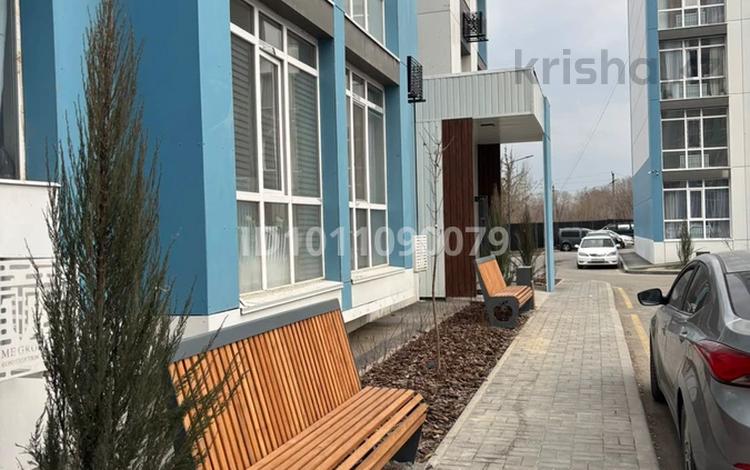 2-комнатная квартира · 54.7 м² · 3/9 этаж, мкр Кокжиек, Жолымбет 42/5 — дом 65 за 30.8 млн ₸ в Алматы, Жетысуский р-н — фото 2