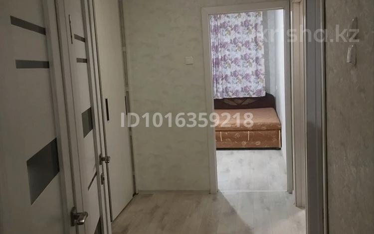 3-комнатная квартира · 67 м² · 4/5 этаж, Майкудук, Майкудук, 15й микрорайон за 140 000 ₸ в Караганде, Алихана Бокейханова р-н — фото 2