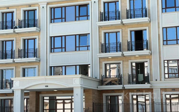 4-комнатная квартира · 293 м² · 5/5 этаж, E 913 6 за 330 млн ₸ в Астане, Есильский р-н — фото 32