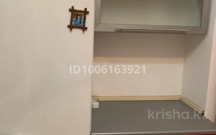 1 комната · 15 м² · 1 этаж, мкр Тастак-2, Туркебаева 42 — Толе Би за 65 000 ₸ в Алматы, Алмалинский р-н — фото 4